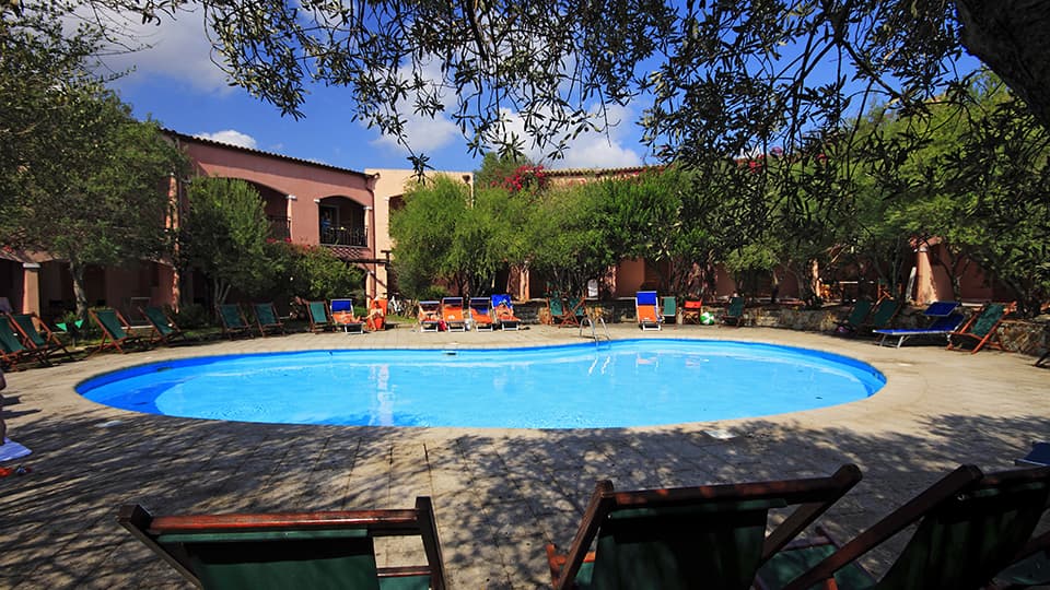 residence-cala-falco-piscina-960