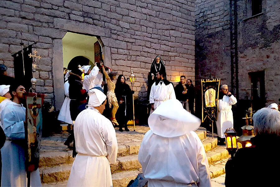 Pasqua e Pasquetta a Cannigione, Sardegna. Storia e tradizioni: la Settimana Santa